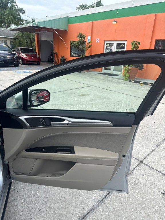 2019 Ford Fusion Image 6