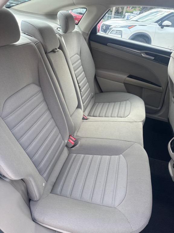 2019 Ford Fusion Image 10