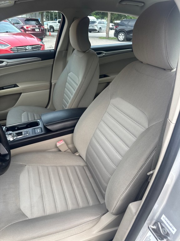 2019 Ford Fusion Image 24