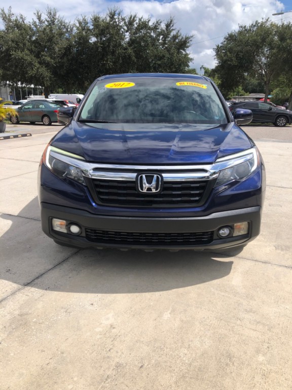 2017 Honda Ridgeline Image 1