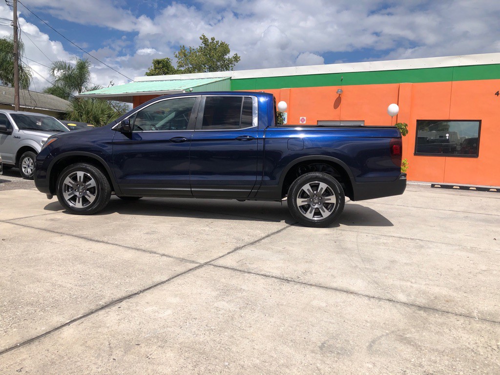 2017 Honda Ridgeline Image 4