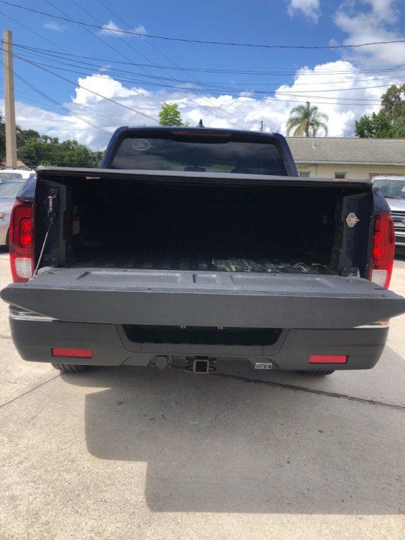 2017 Honda Ridgeline Image 10