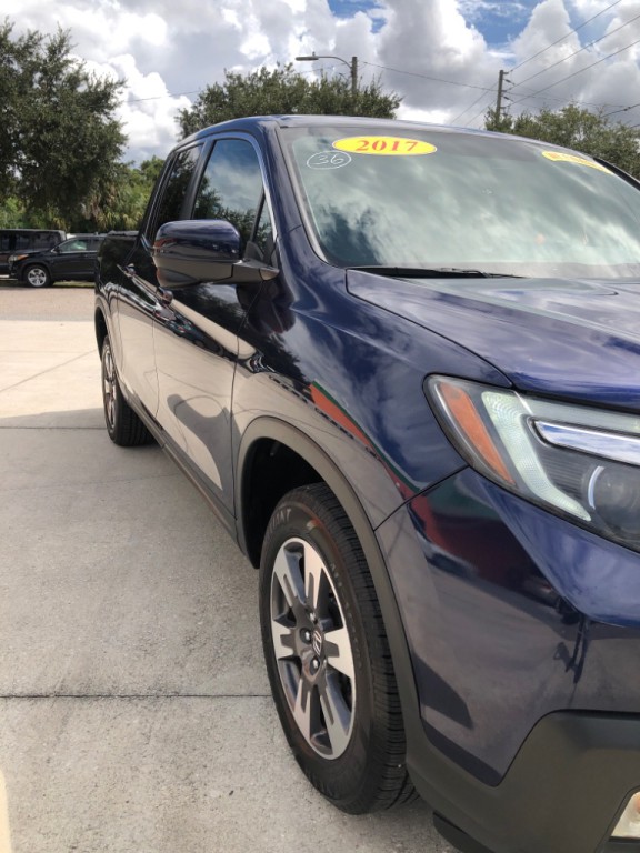 2017 Honda Ridgeline Image 17
