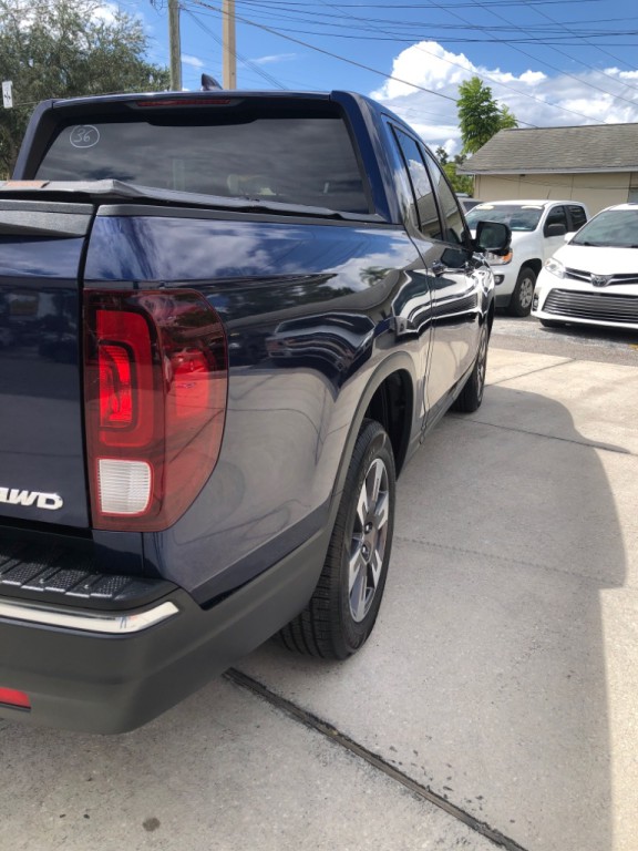 2017 Honda Ridgeline Image 18