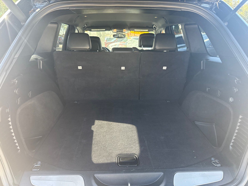 2018 Jeep Grand Cherokee Image 17