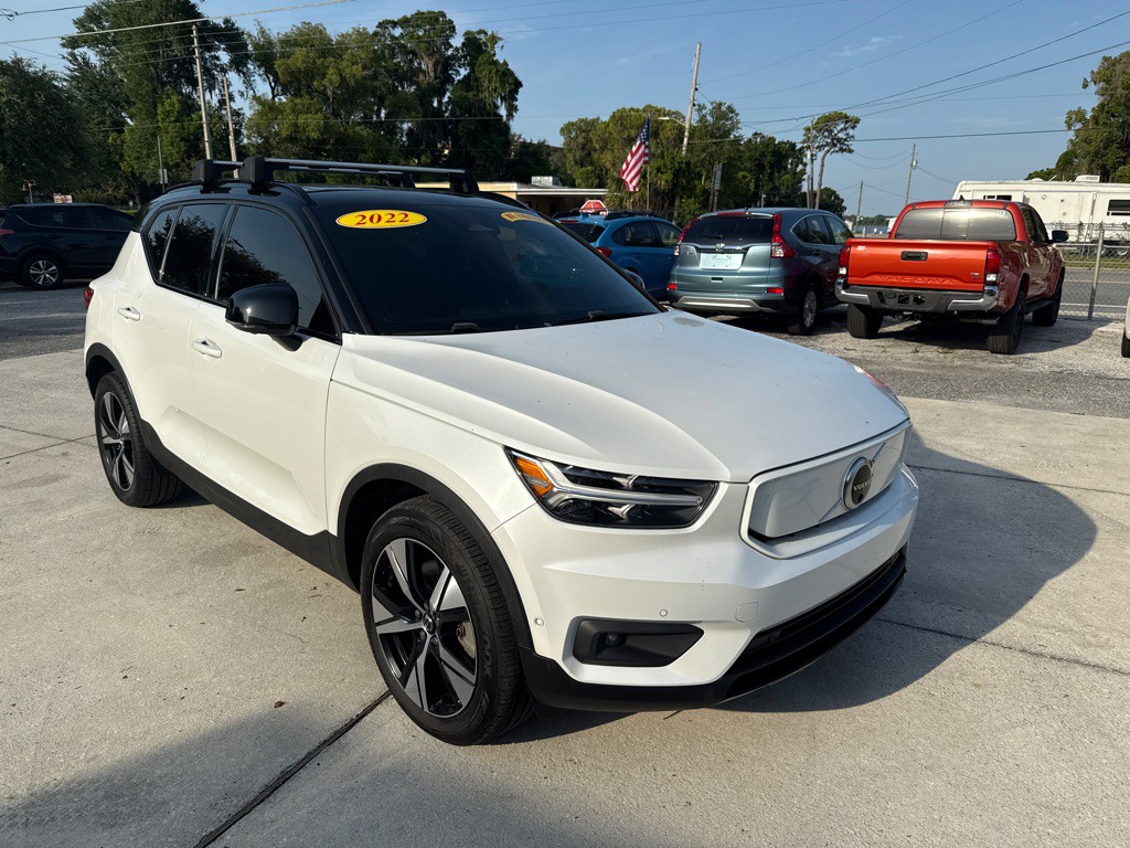 2022 Volvo XC40 Image 3