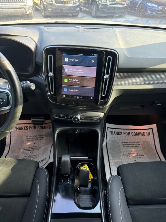 2022 Volvo XC40 Image 13