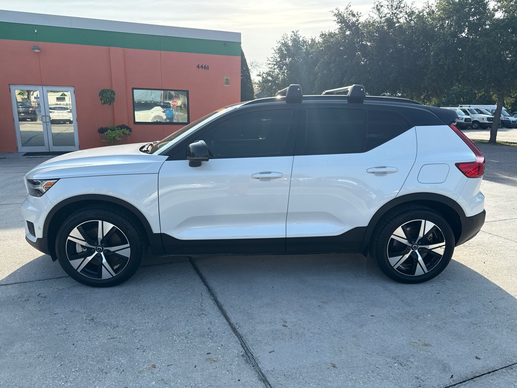 2022 Volvo XC40 Image 20