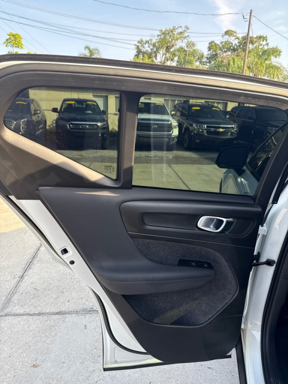 2022 Volvo XC40 Image 21