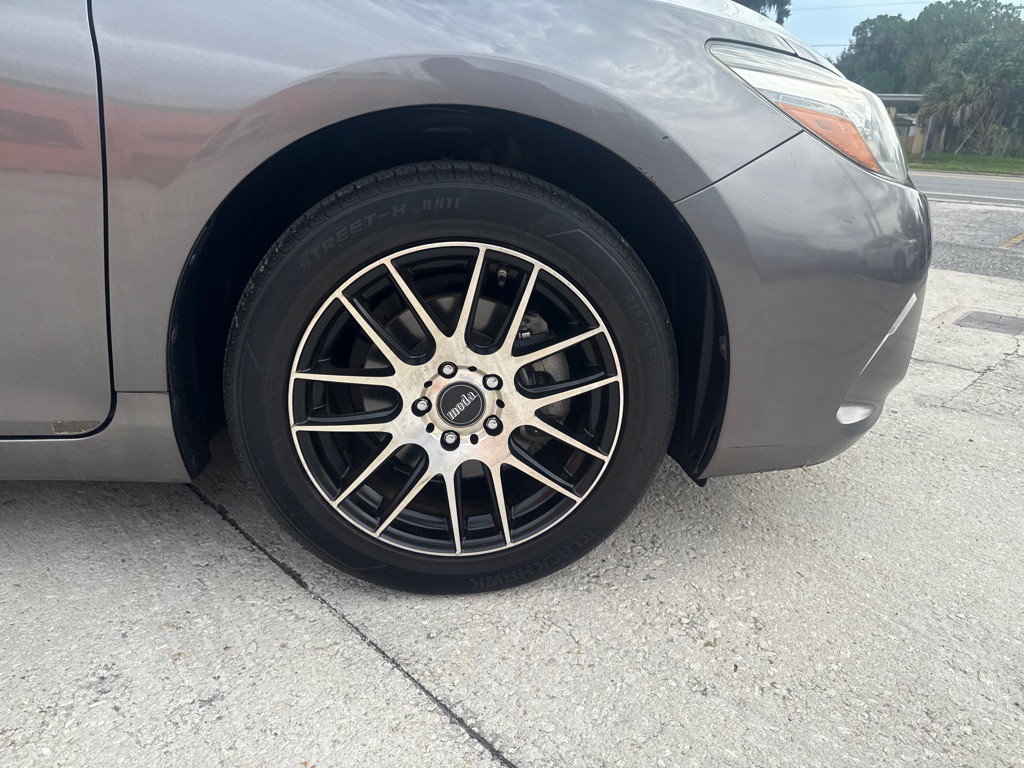 2016 Toyota Camry Image 4