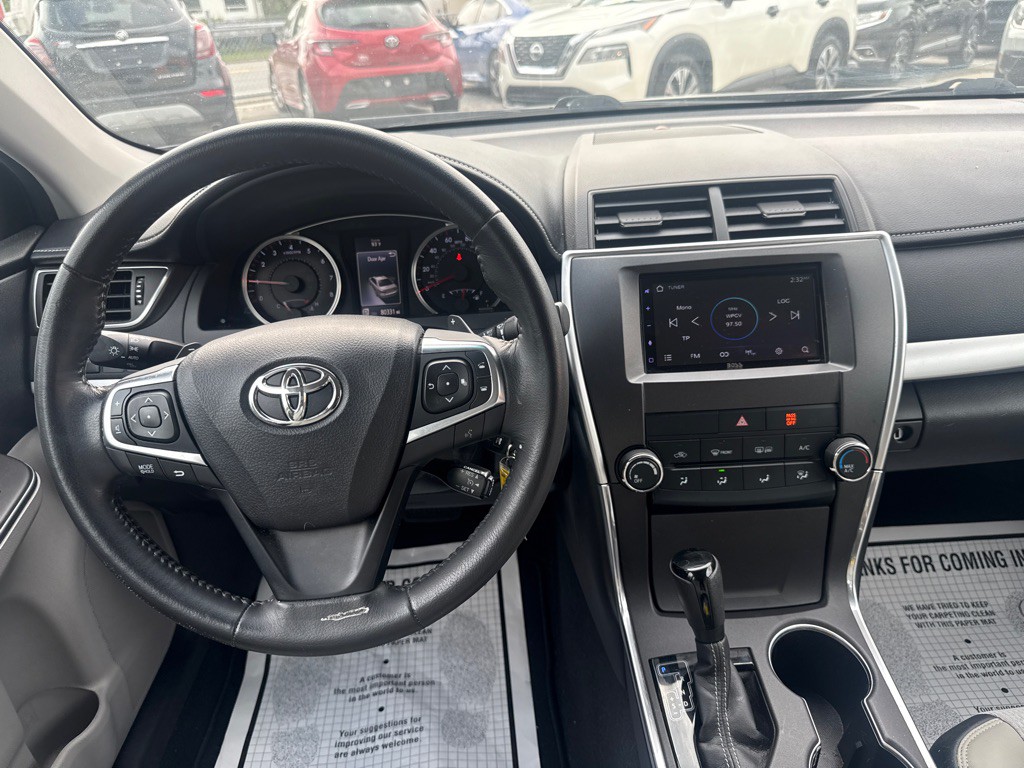 2016 Toyota Camry Image 12