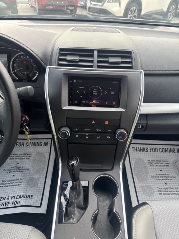2016 Toyota Camry Image 13