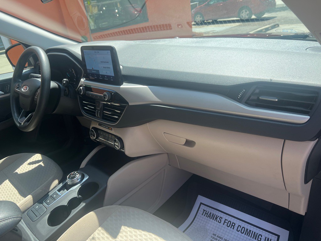 2021 Ford Escape Image 8