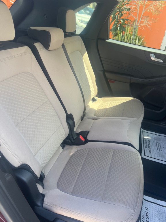 2021 Ford Escape Image 10