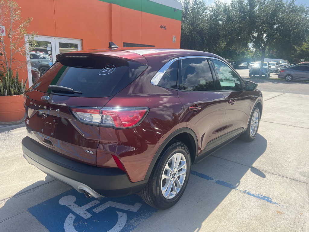 2021 Ford Escape Image 16
