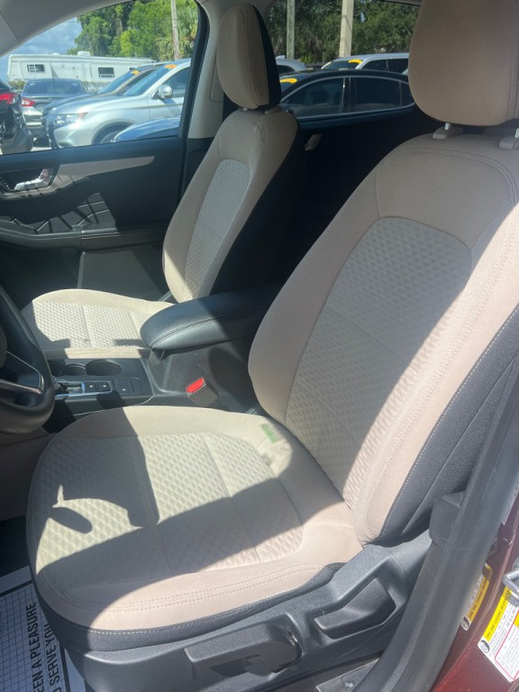 2021 Ford Escape Image 25