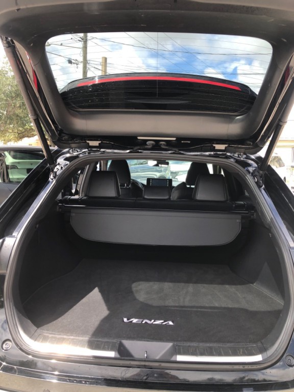 2021 Toyota Venza Image 8