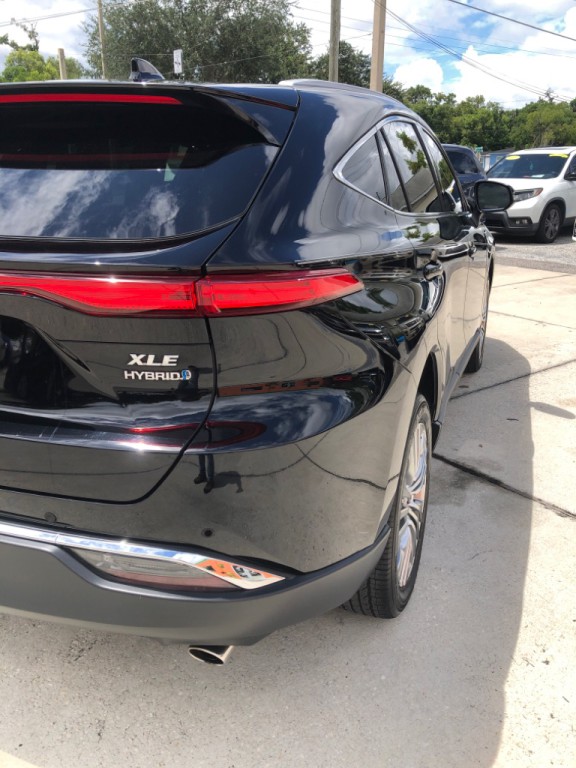 2021 Toyota Venza Image 20