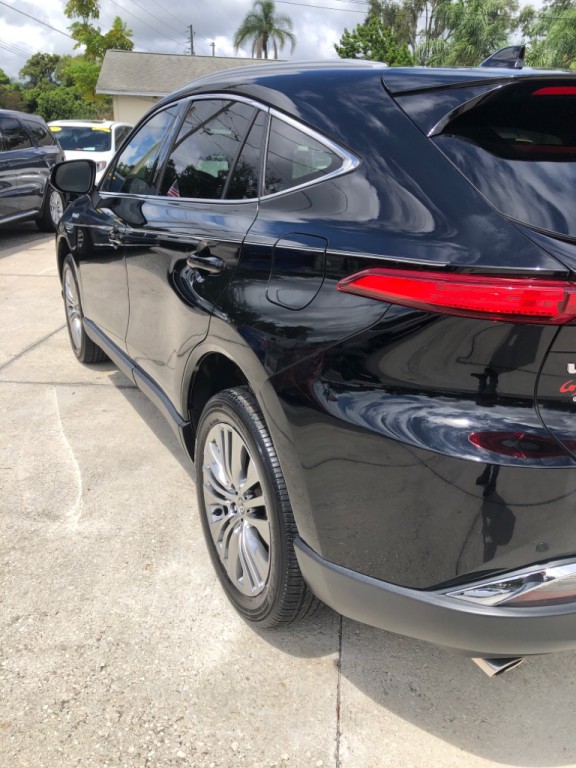 2021 Toyota Venza Image 21