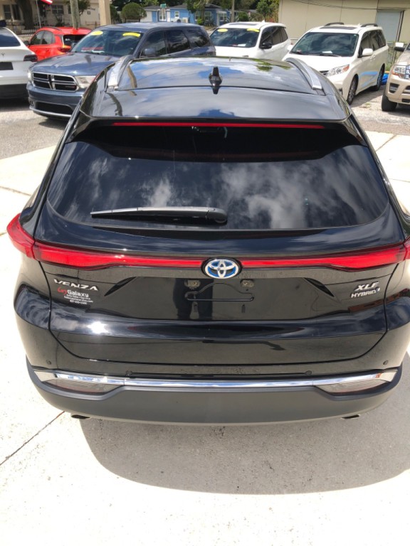 2021 Toyota Venza Image 22