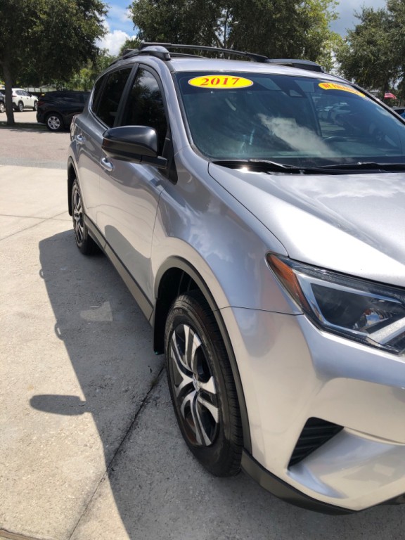 2017 Toyota Rav4 Image 15