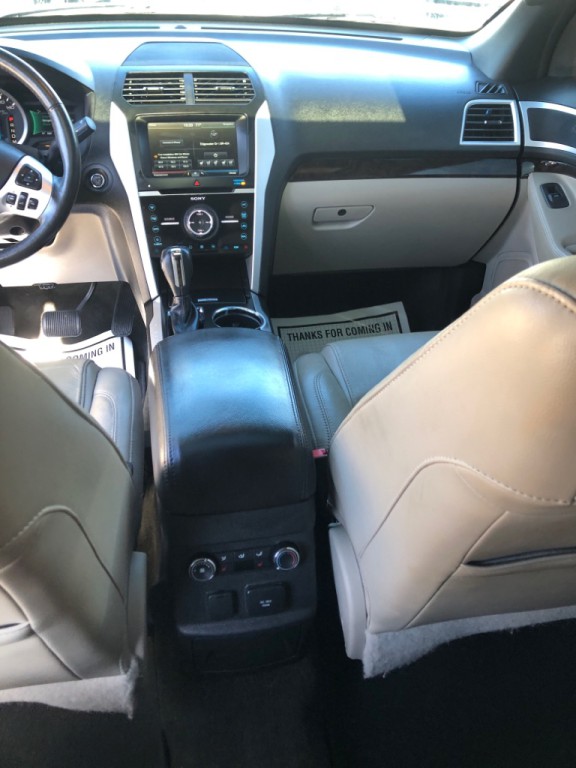 2015 Ford Explorer Image 12