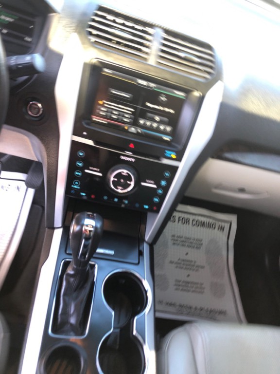 2015 Ford Explorer Image 15