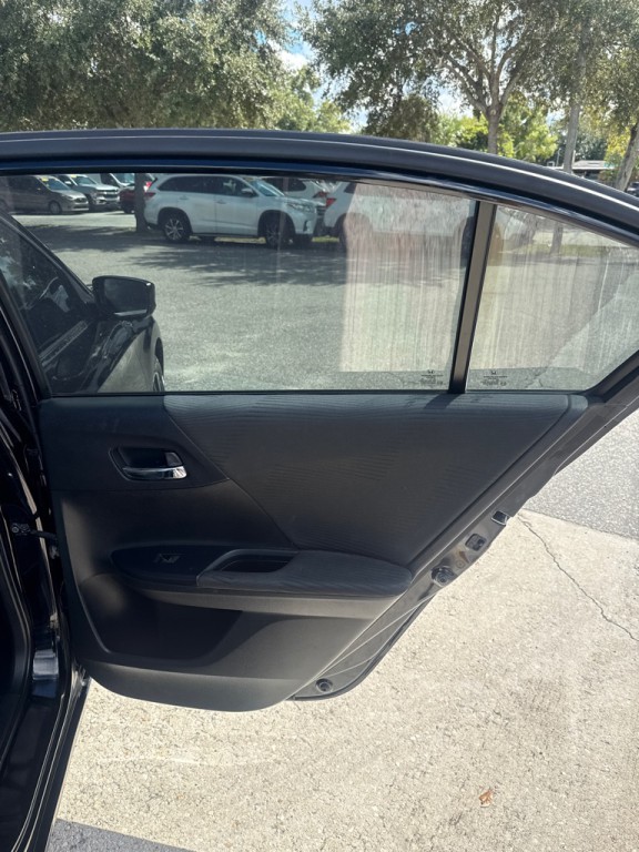 2017 Honda Accord Image 9