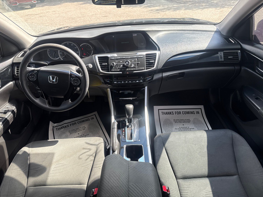 2017 Honda Accord Image 11