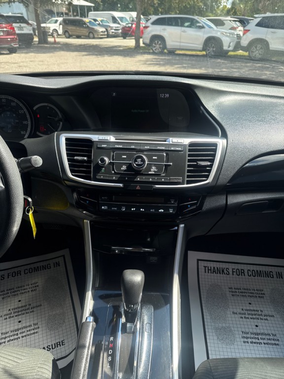 2017 Honda Accord Image 13