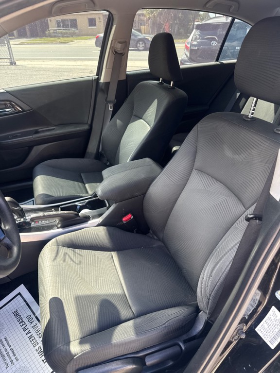 2017 Honda Accord Image 22