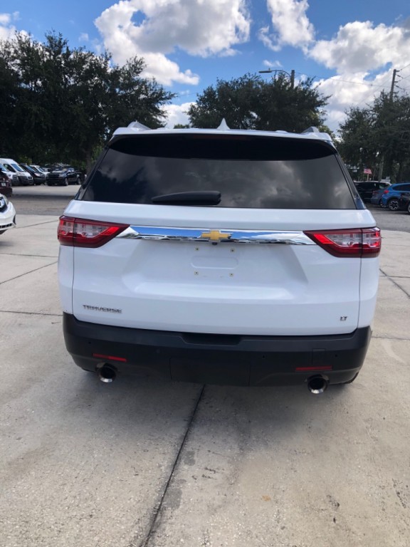 2018 Chevrolet Traverse Image 2