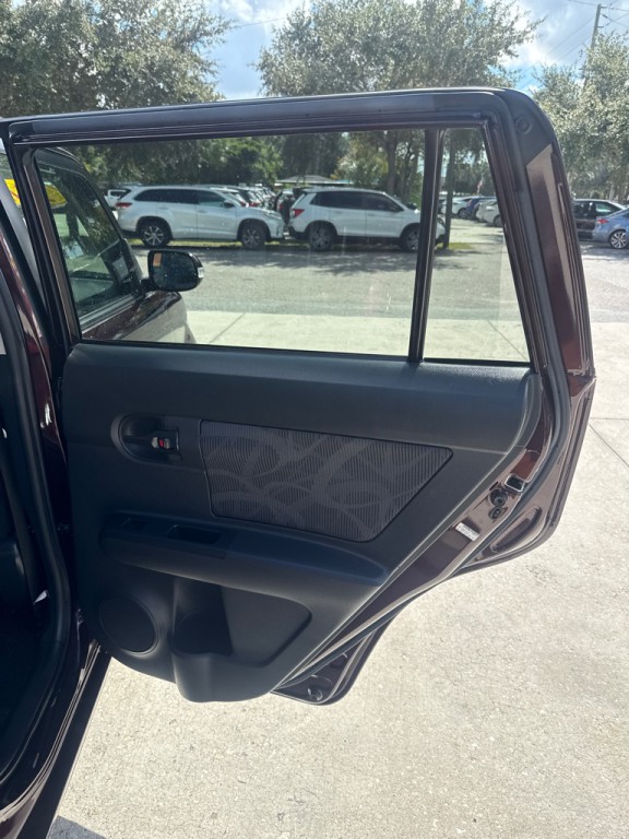 2011 Scion xB Image 9