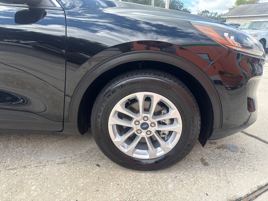 2021 Ford Escape Image 4