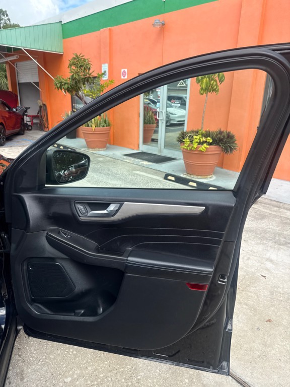 2021 Ford Escape Image 6