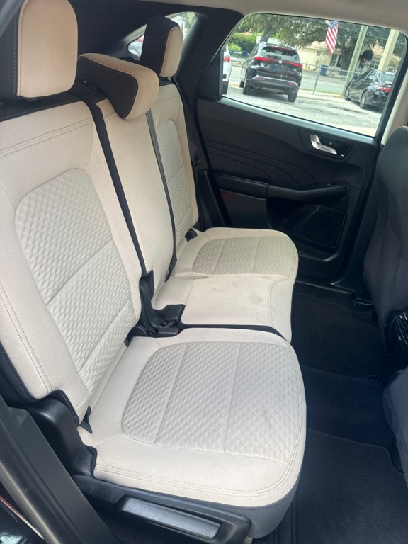2021 Ford Escape Image 10