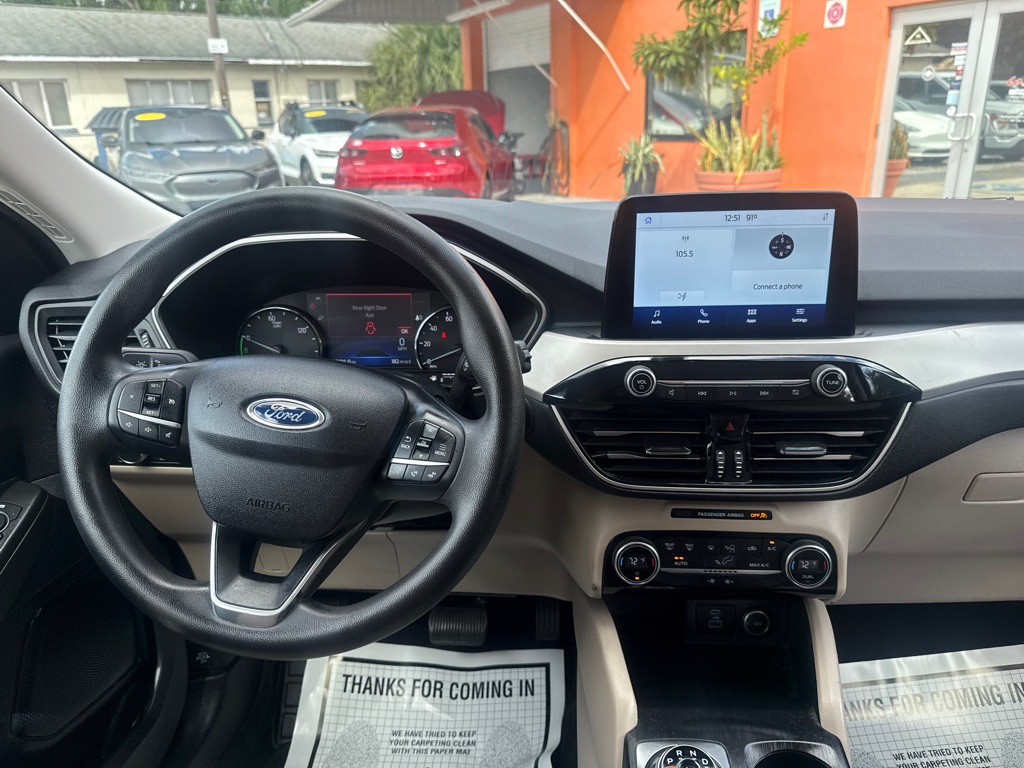 2021 Ford Escape Image 12