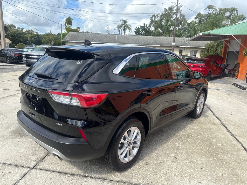 2021 Ford Escape Image 15