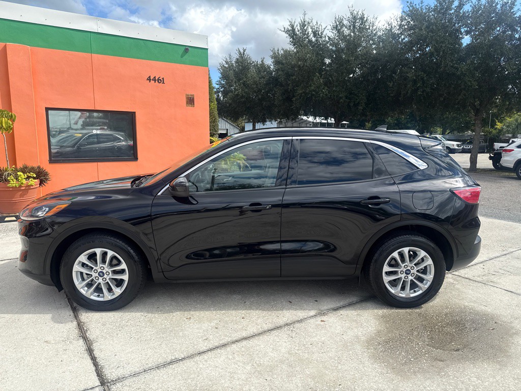 2021 Ford Escape Image 21