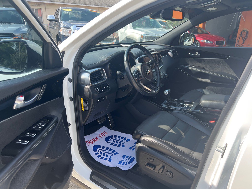 2017 Kia Sorento Image 5