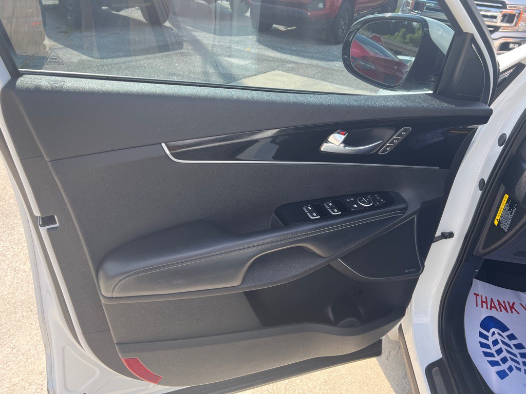 2017 Kia Sorento Image 6