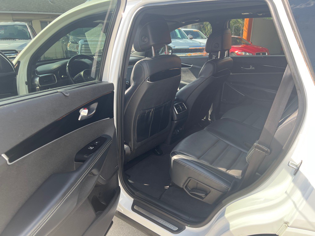 2017 Kia Sorento Image 7