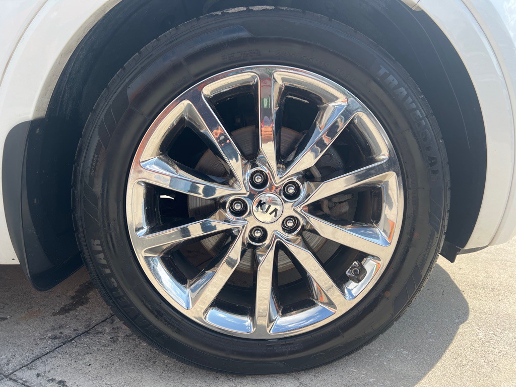 2017 Kia Sorento Image 17