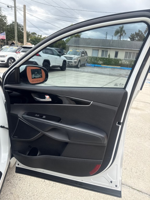 2017 Kia Sorento Image 29