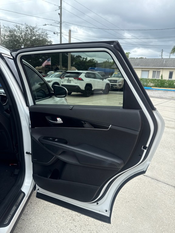 2017 Kia Sorento Image 32