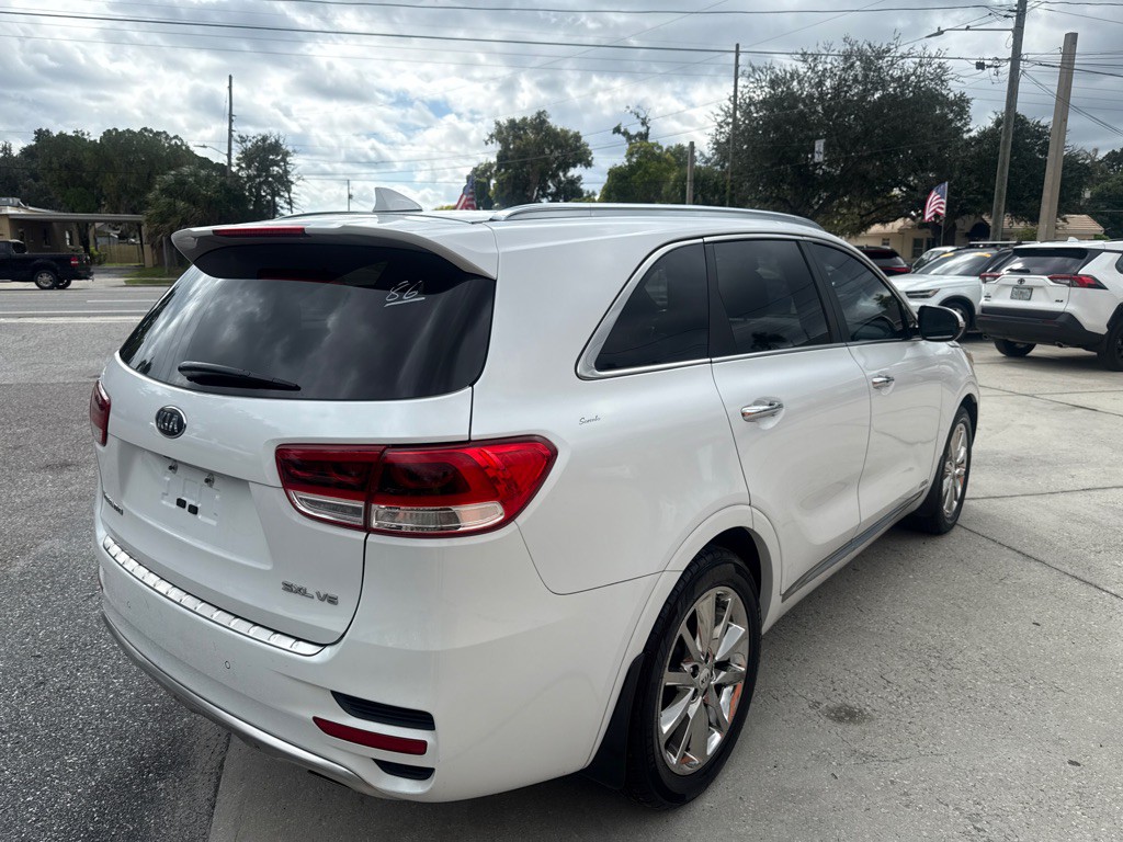 2017 Kia Sorento Image 38