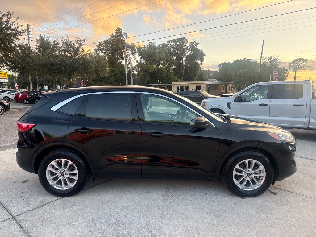 2021 Ford Escape Image 5