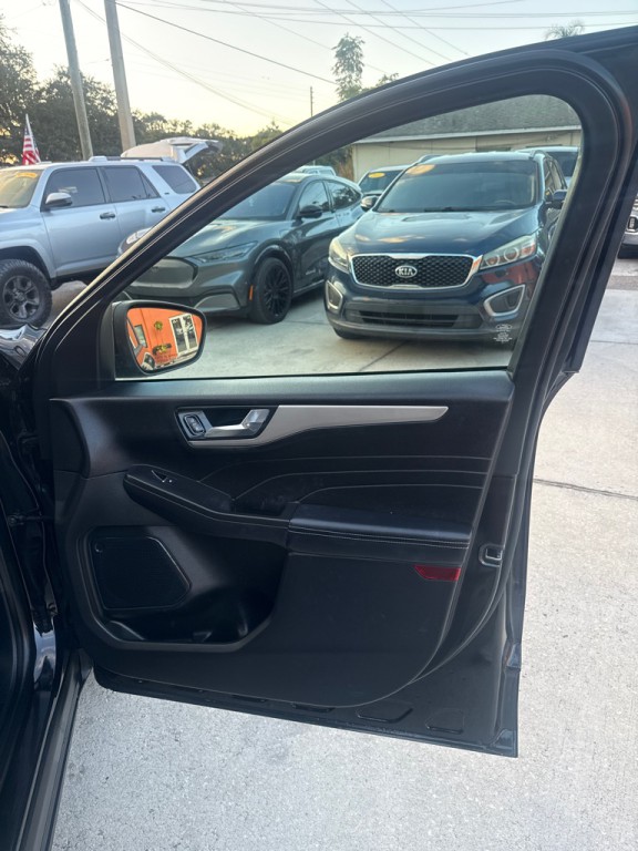 2021 Ford Escape Image 6