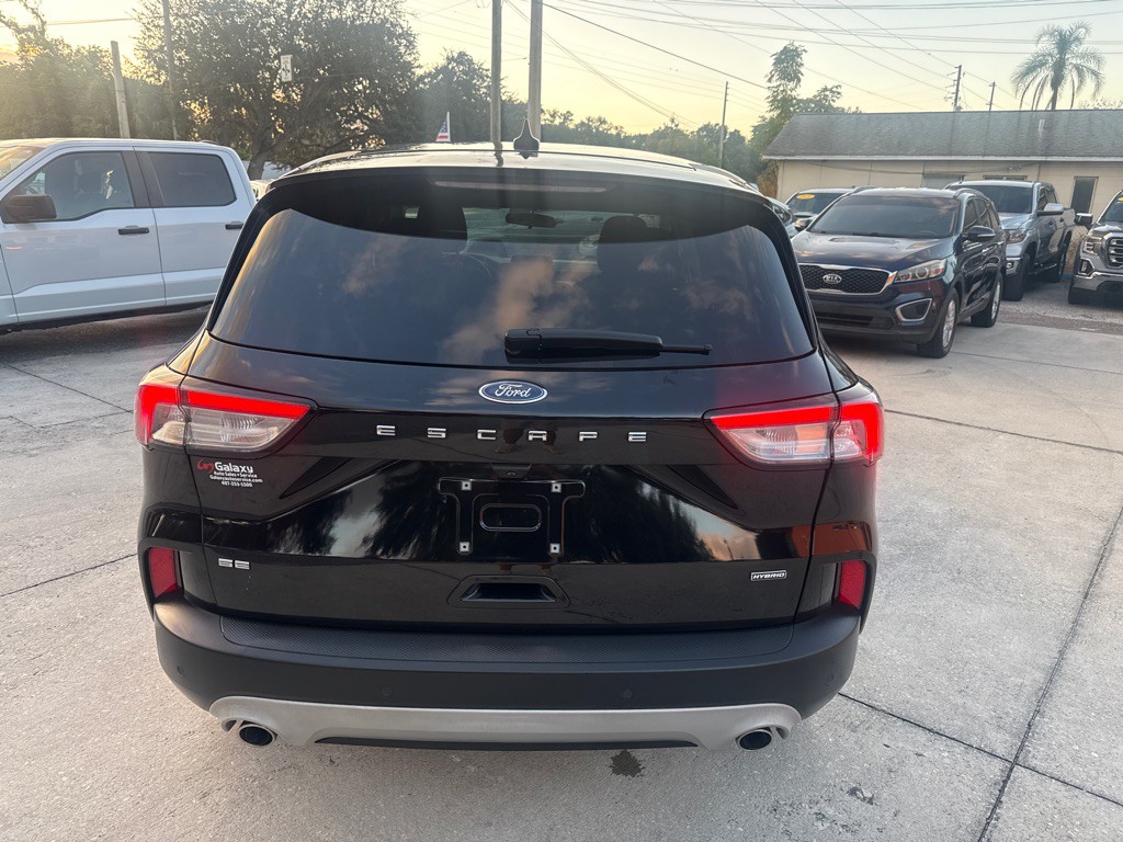 2021 Ford Escape Image 17