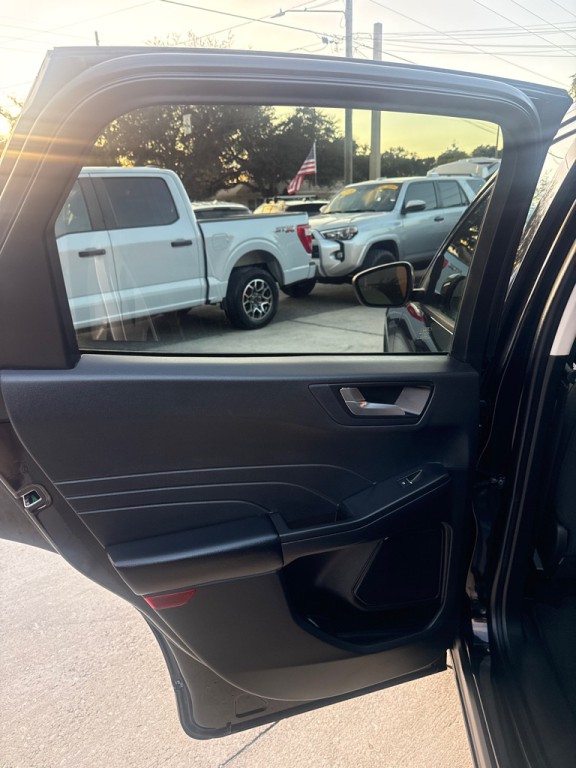 2021 Ford Escape Image 22